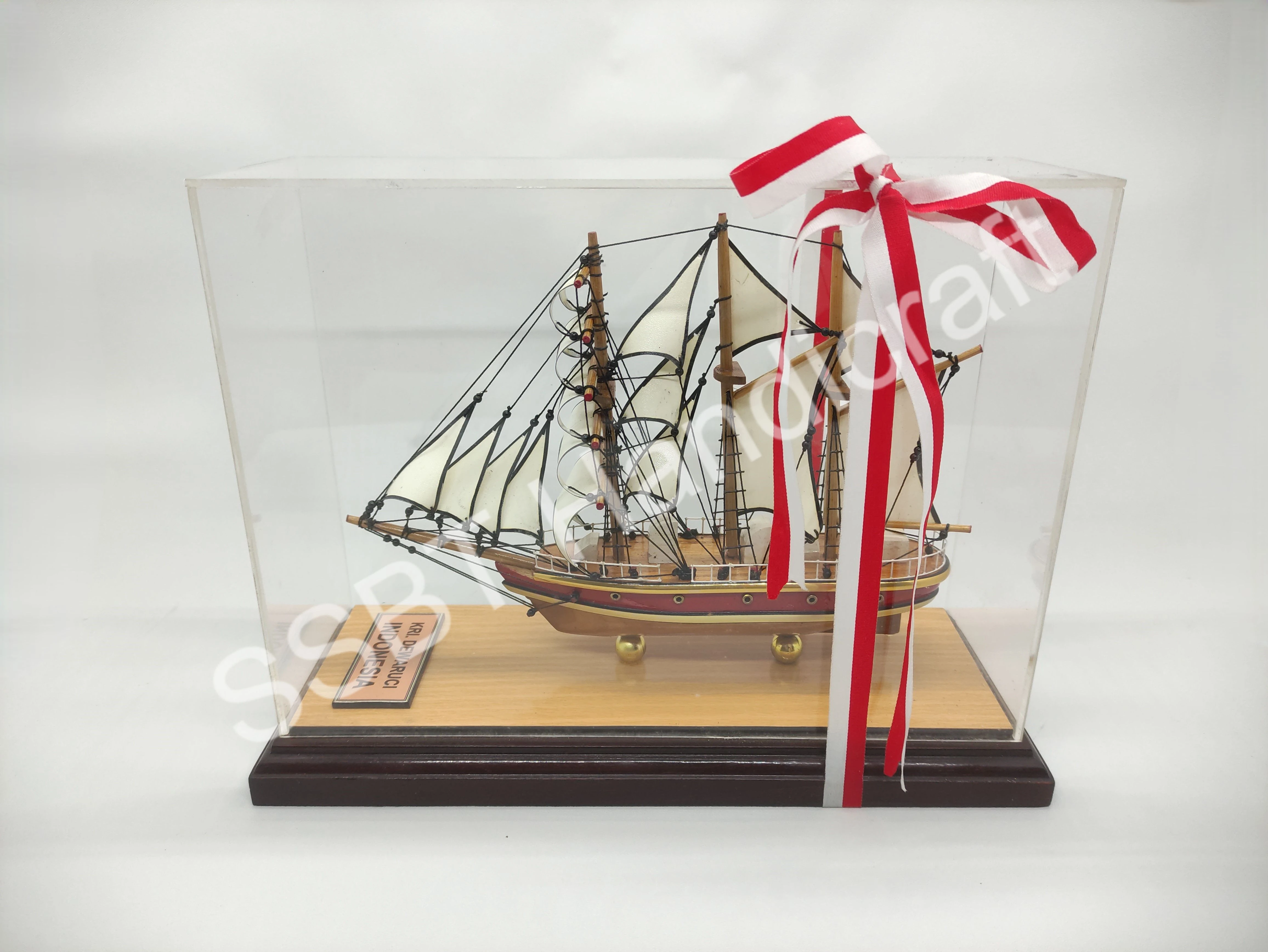 Dewaruci Kotak Akrilik