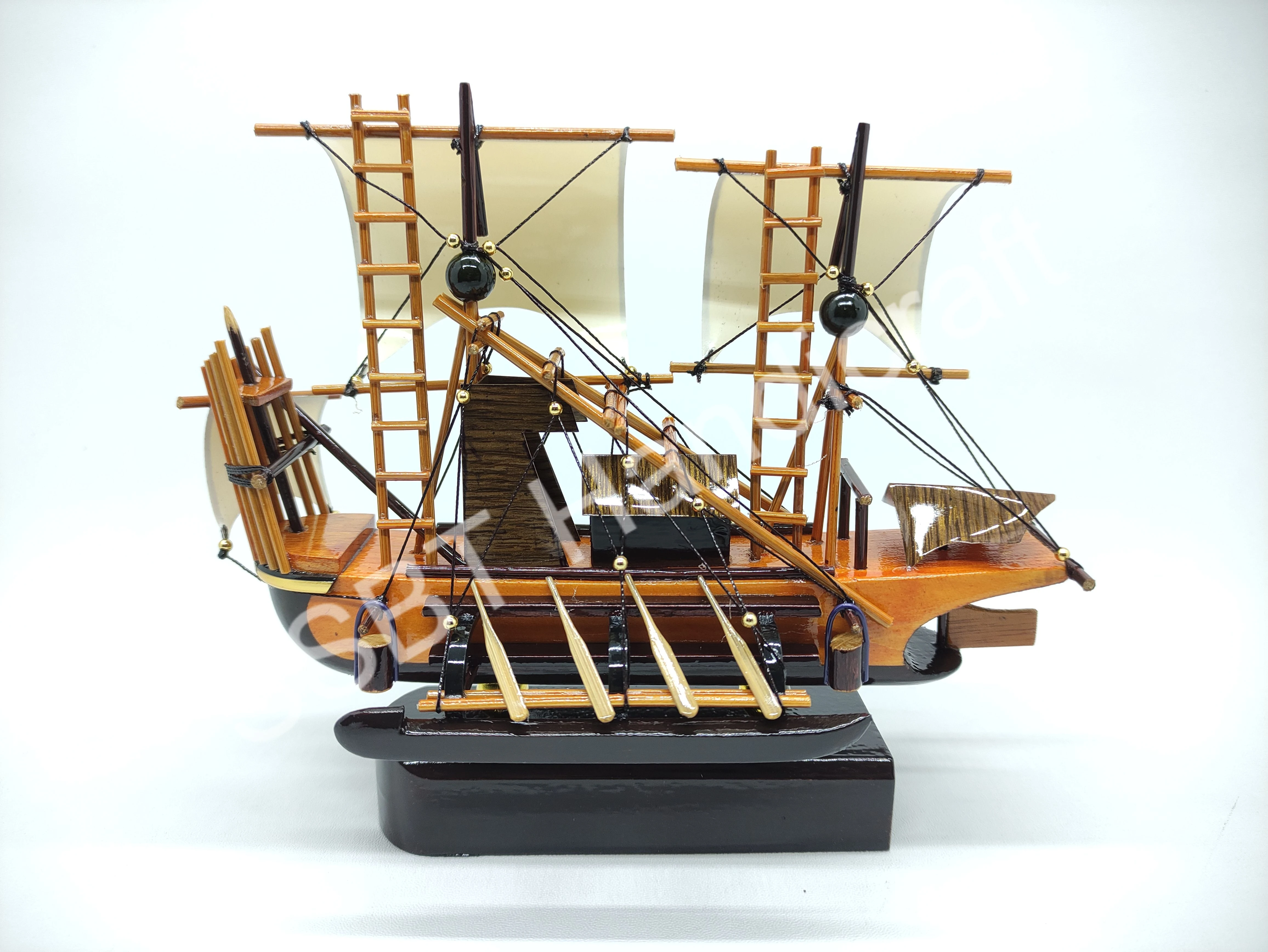 Majapahit Kecil Tanpa Kotak Akrilik 